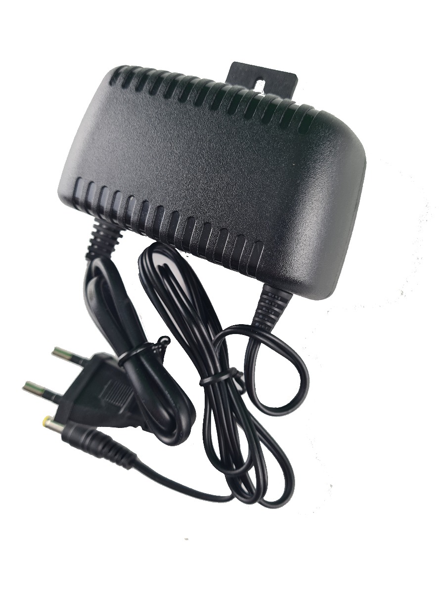 Voeding met snoer en stekker 24V/1A 